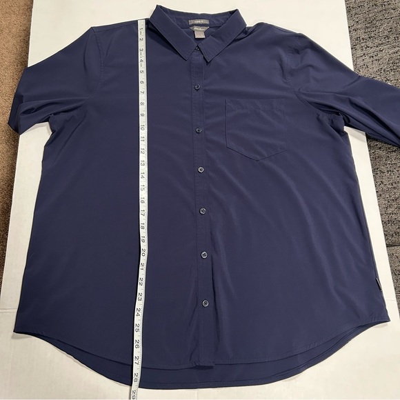Eddie Bauer Women’s Button Down shirt, Navy, XL - Picture 7 of 11